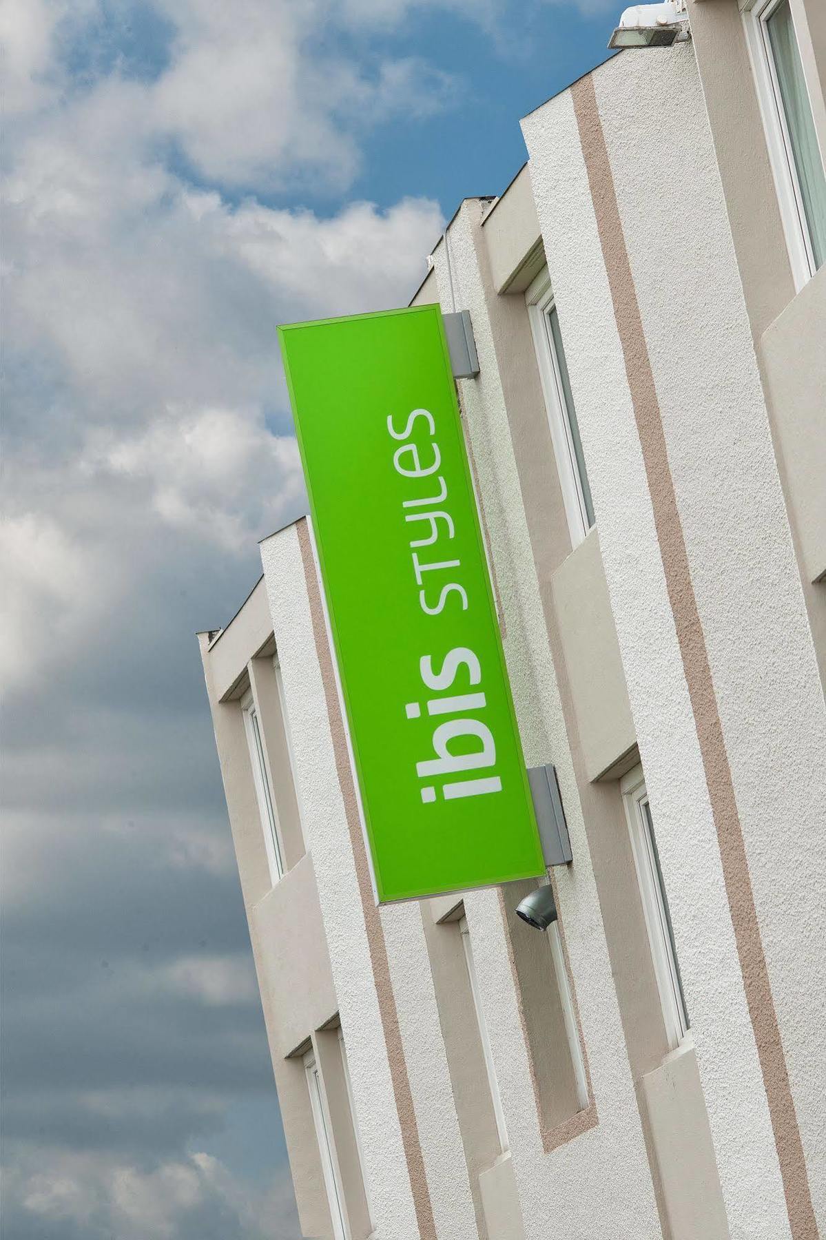 Ibis Styles Rouen Nord-Barentin Hotel Buitenkant foto