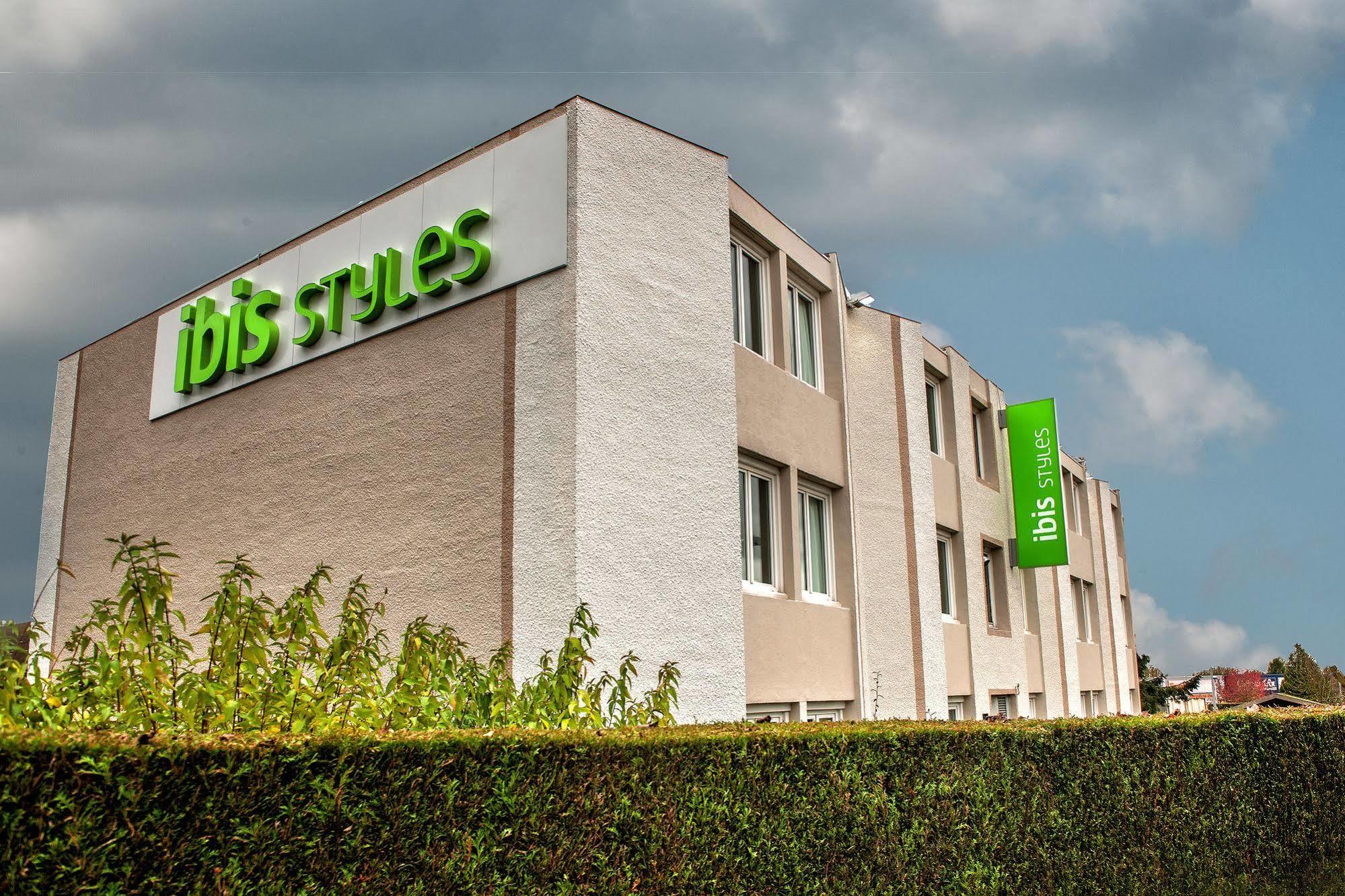 Ibis Styles Rouen Nord-Barentin Hotel Buitenkant foto